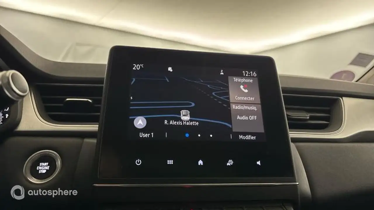 Renault Captur — photo 18
