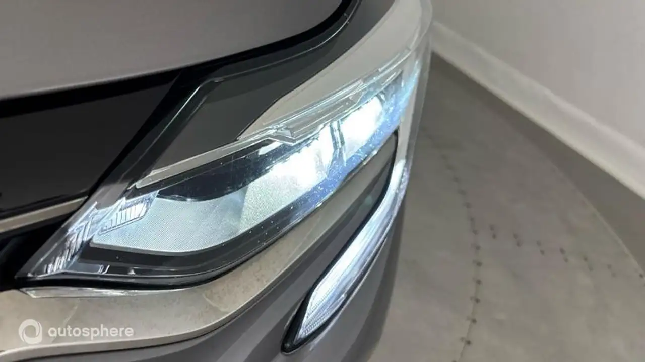 Renault Captur — photo 17
