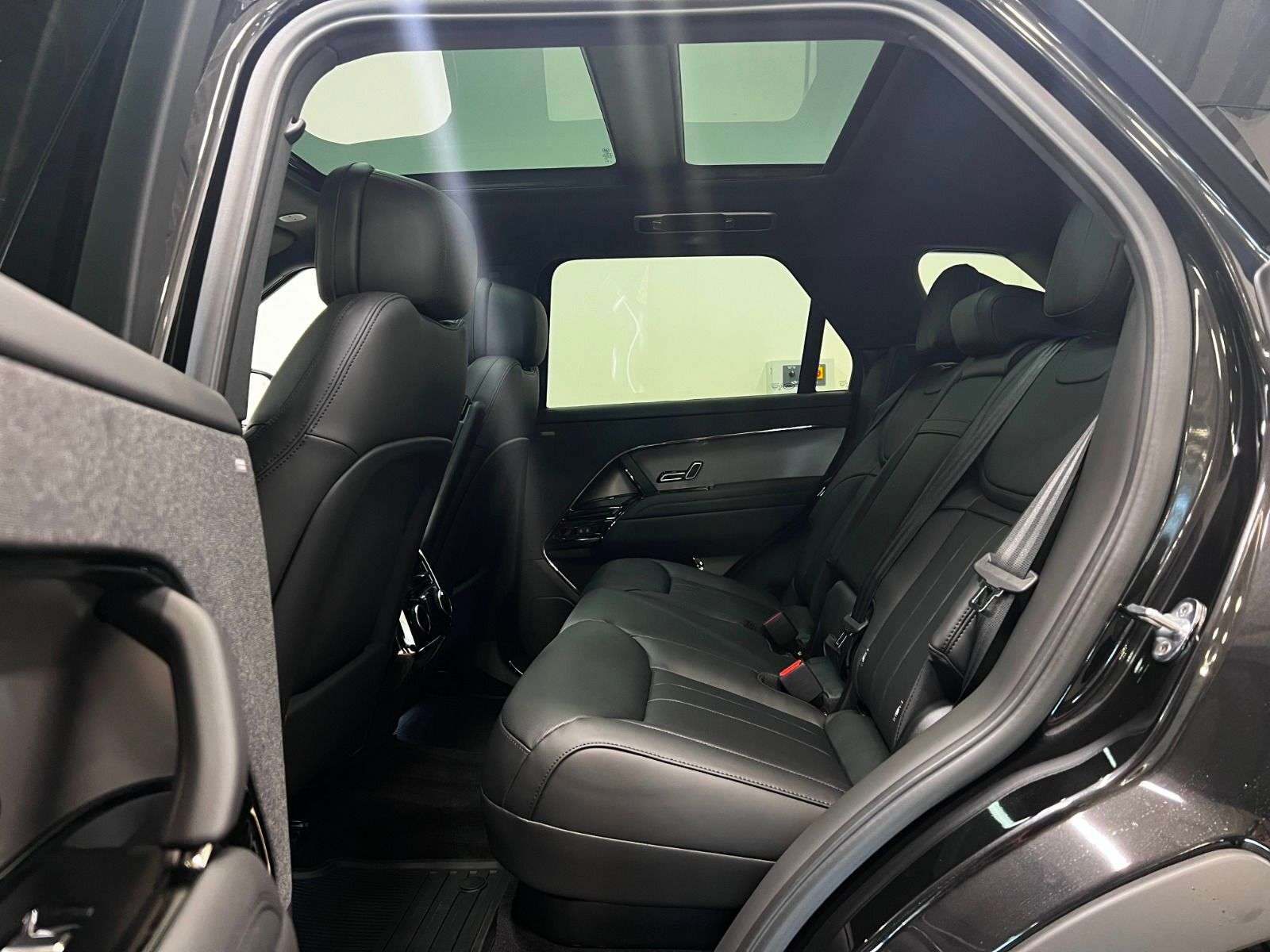 2026 Land Rover Range Rover Sport P400 DYNAMIC HSE thumb 23