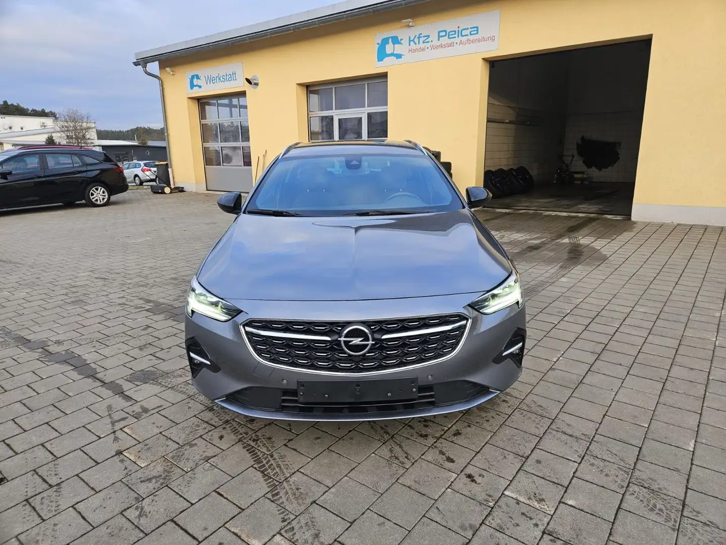 Opel Insignia B Sports Tourer Elegance Gris - 2