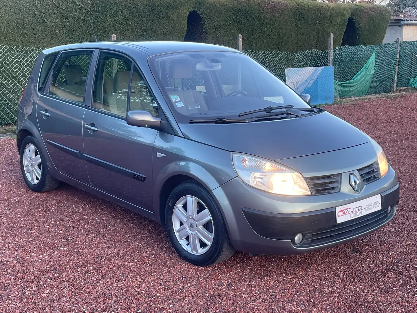 Renault Scenic 1.9 dCi 120 cv Confort Expression Zöld - 2