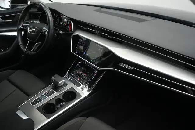 Audi A6 view 9
