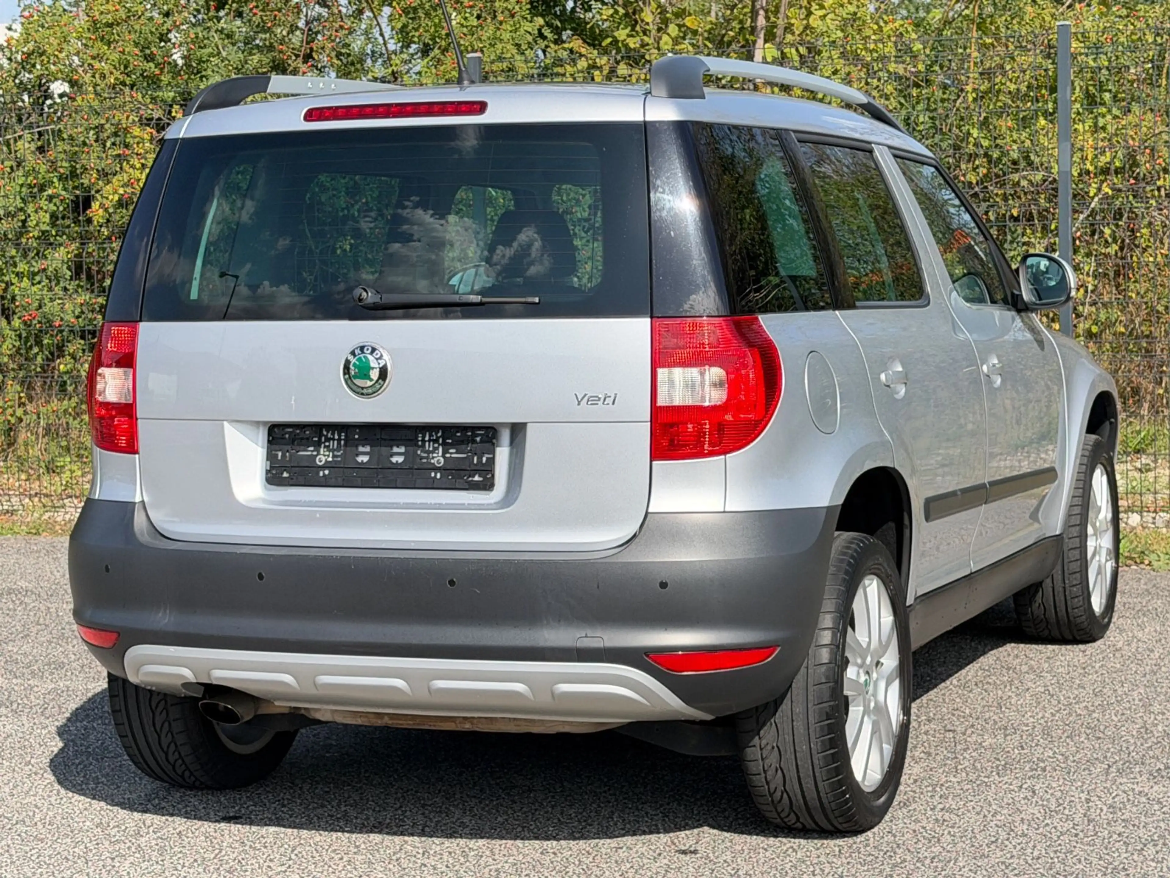 Skoda Yeti Ambition Plus Edition/1-Hand/PDC/SHZ/ — photo 10