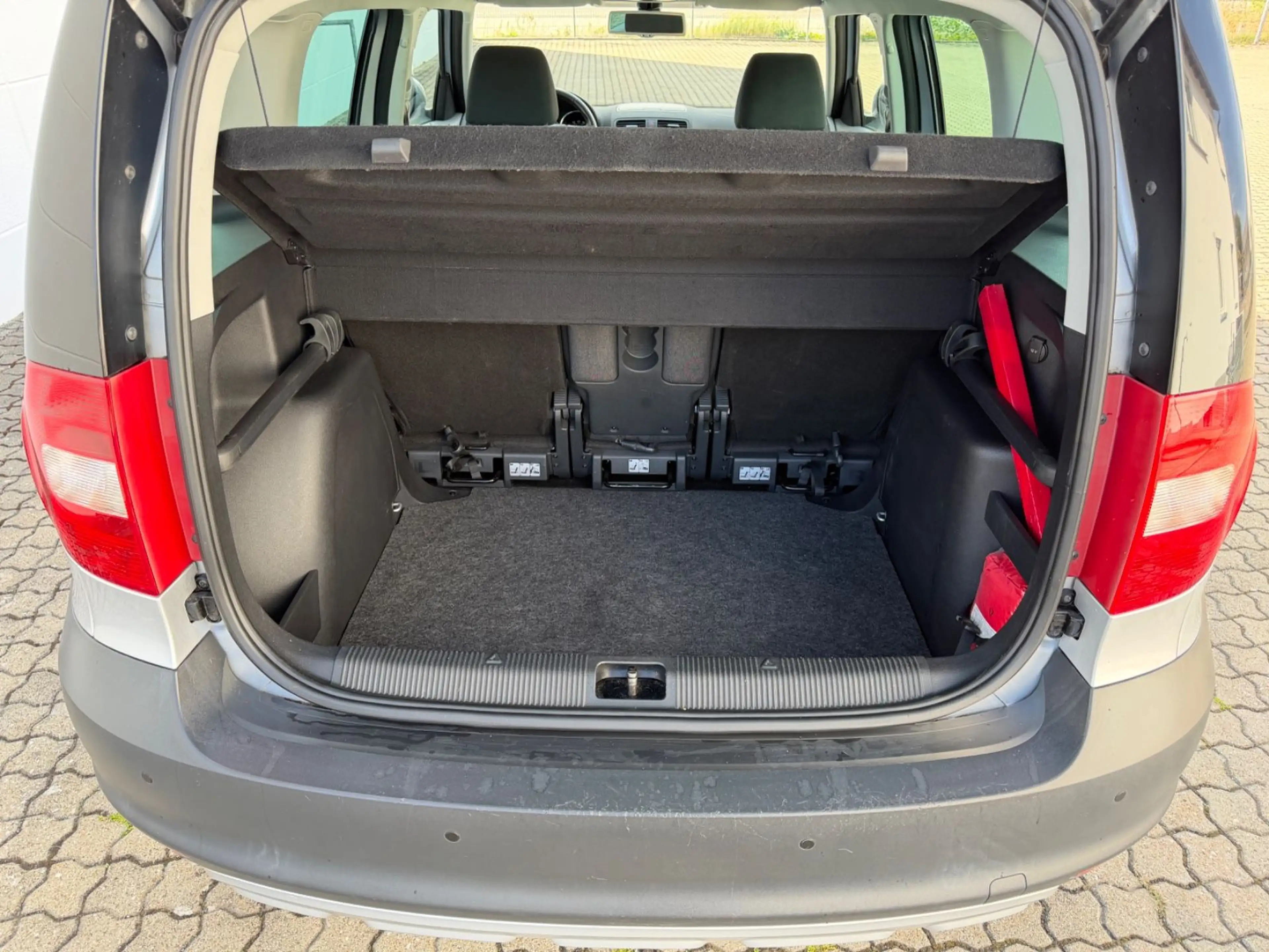 Skoda Yeti Ambition Plus Edition/1-Hand/PDC/SHZ/ — photo 12