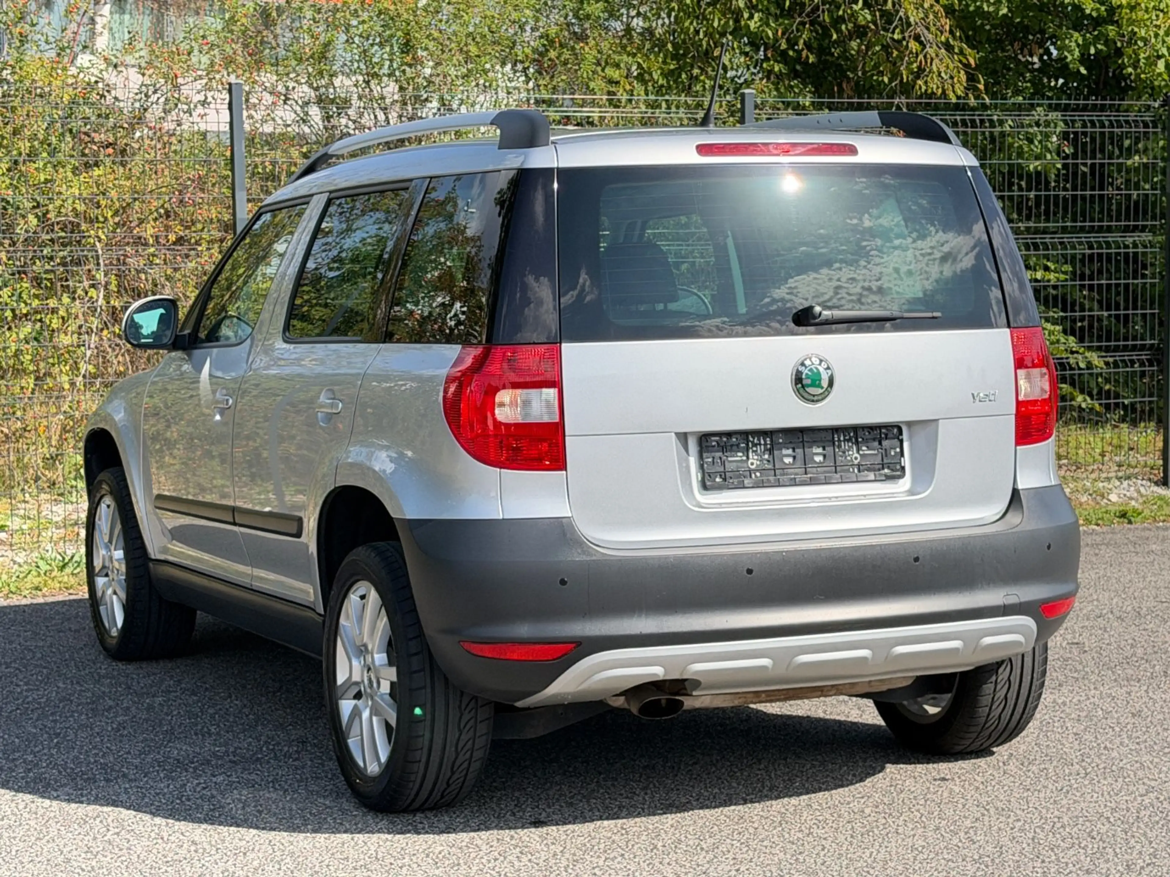 Skoda Yeti Ambition Plus Edition/1-Hand/PDC/SHZ/ — photo 9