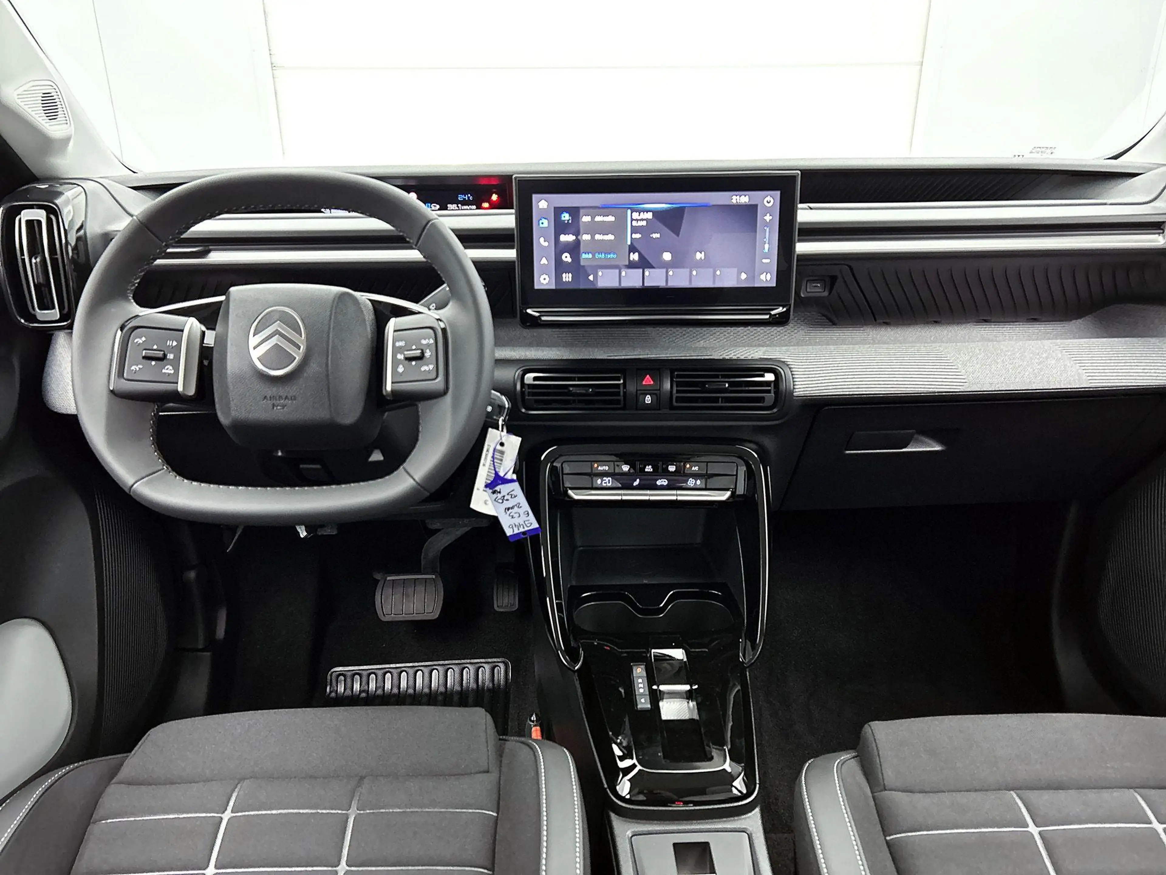 Citroen E-C3 Max 113pk Comfort Range 44 kWh | Navigatie | Achte — photo 11