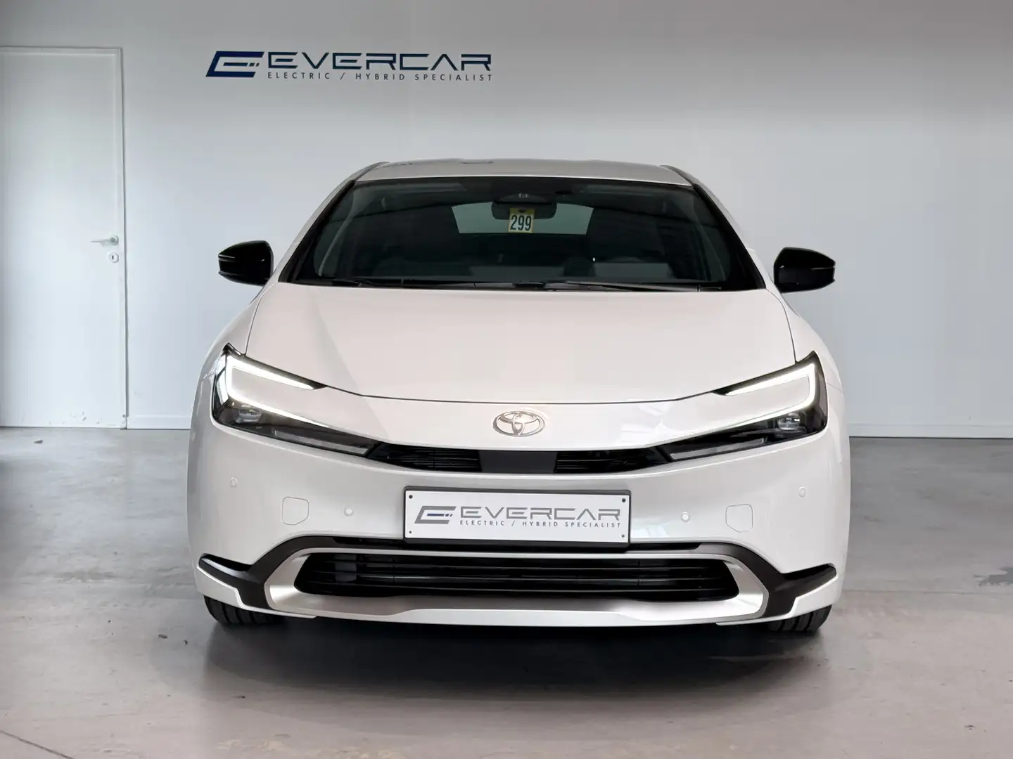 Toyota Prius 2.0i PHEV Premium Plus Dynamic **NEW CAR** Blanco - 2
