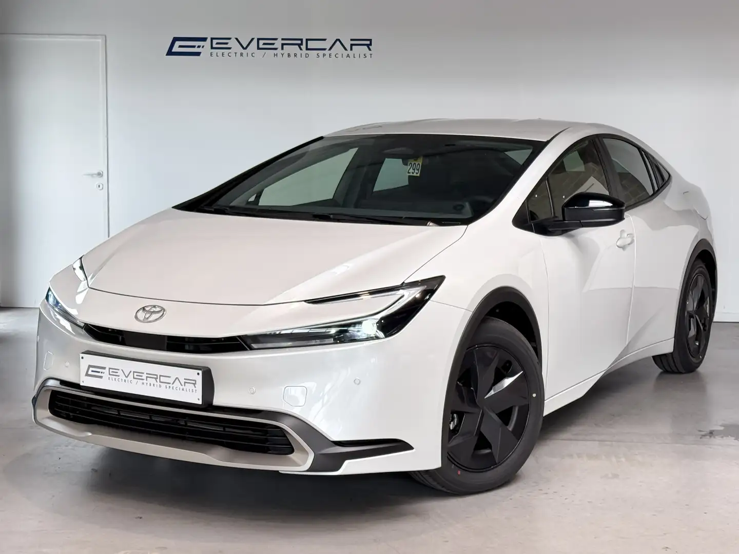 Toyota Prius 2.0i PHEV Premium Plus Dynamic **NEW CAR** Blanco - 1