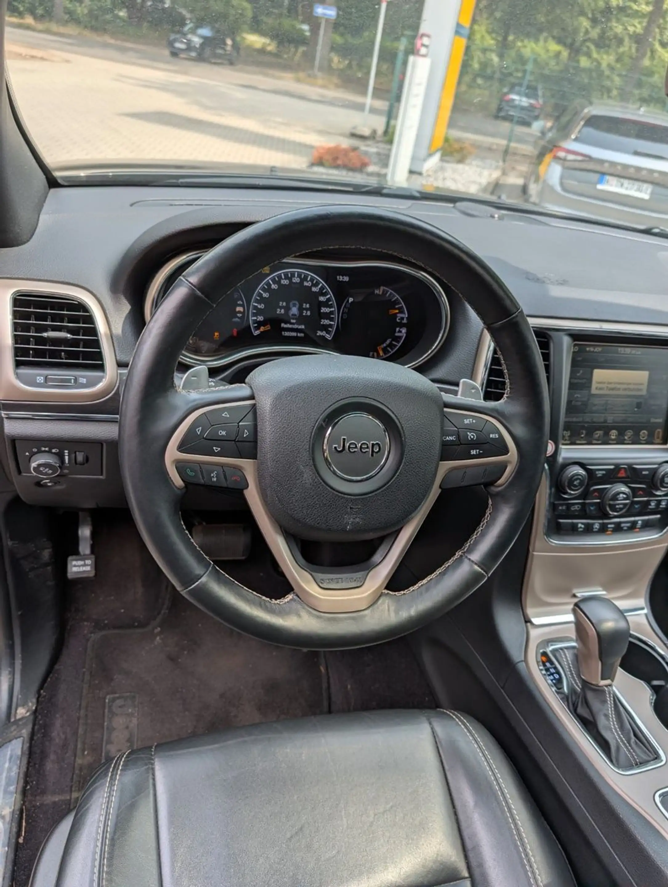 Jeep Grand Cherokee 3.0 Limited — photo 10