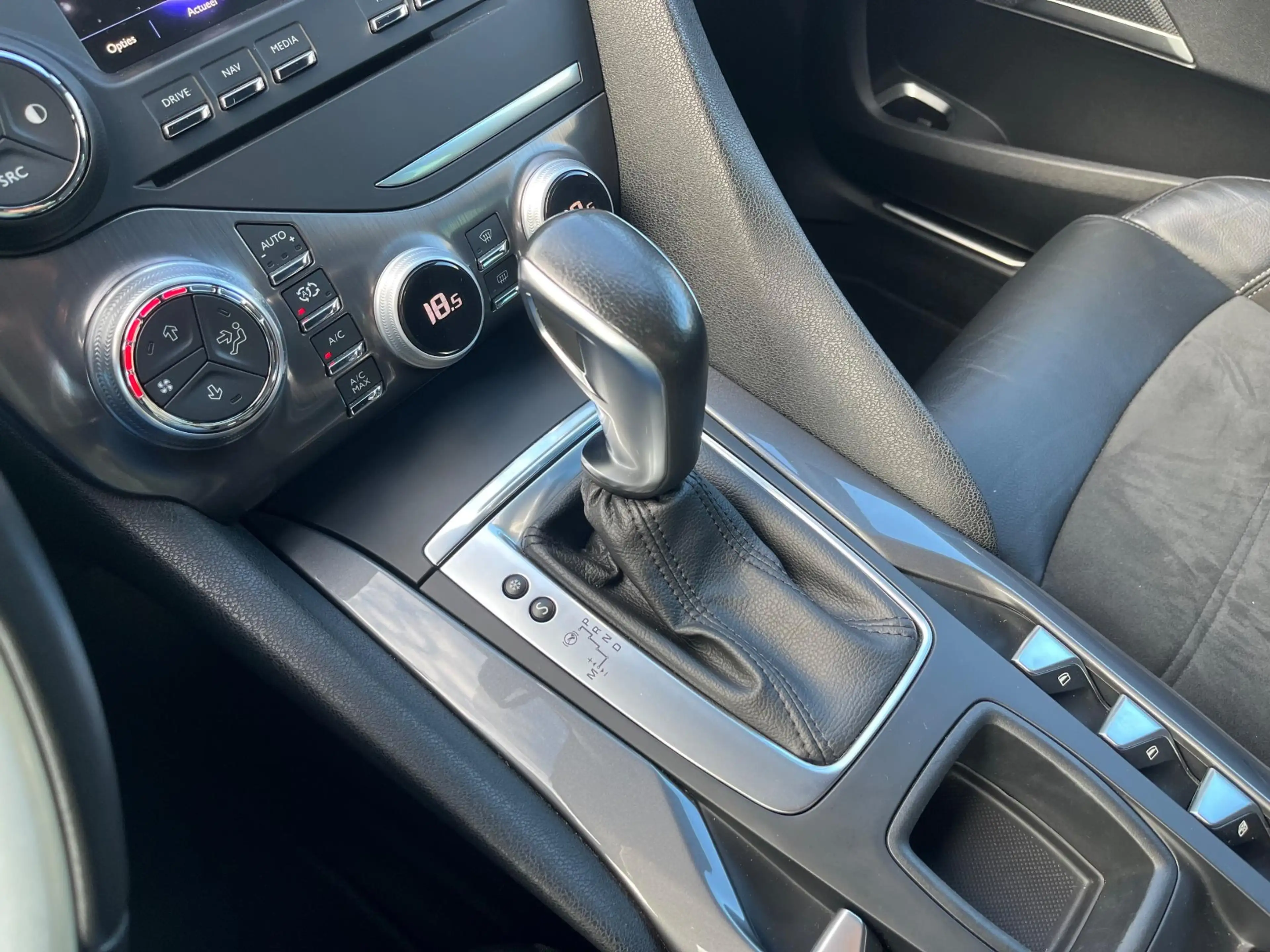 DS Automobiles DS 5 1.6 THP Business | Navi | Apple Carplay | Stoelver — photo 18