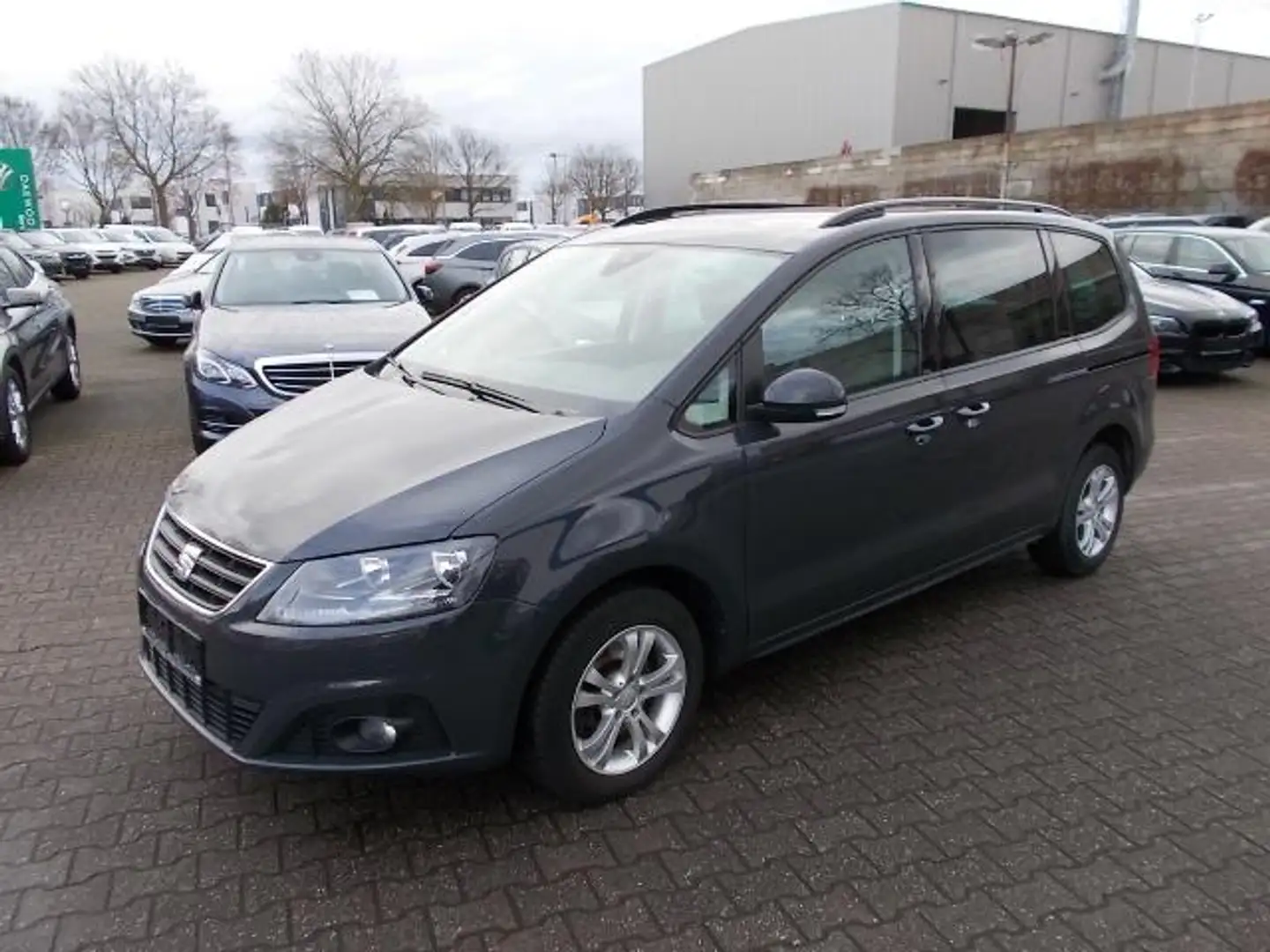 SEAT Alhambra Style, PanoDach, Navi, AHK, zus.WR Gris - 1