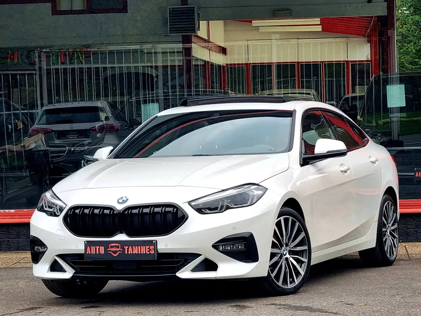 BMW 218 i Sport Edition / Bte auto / Full Option / Pano Weiß - 1