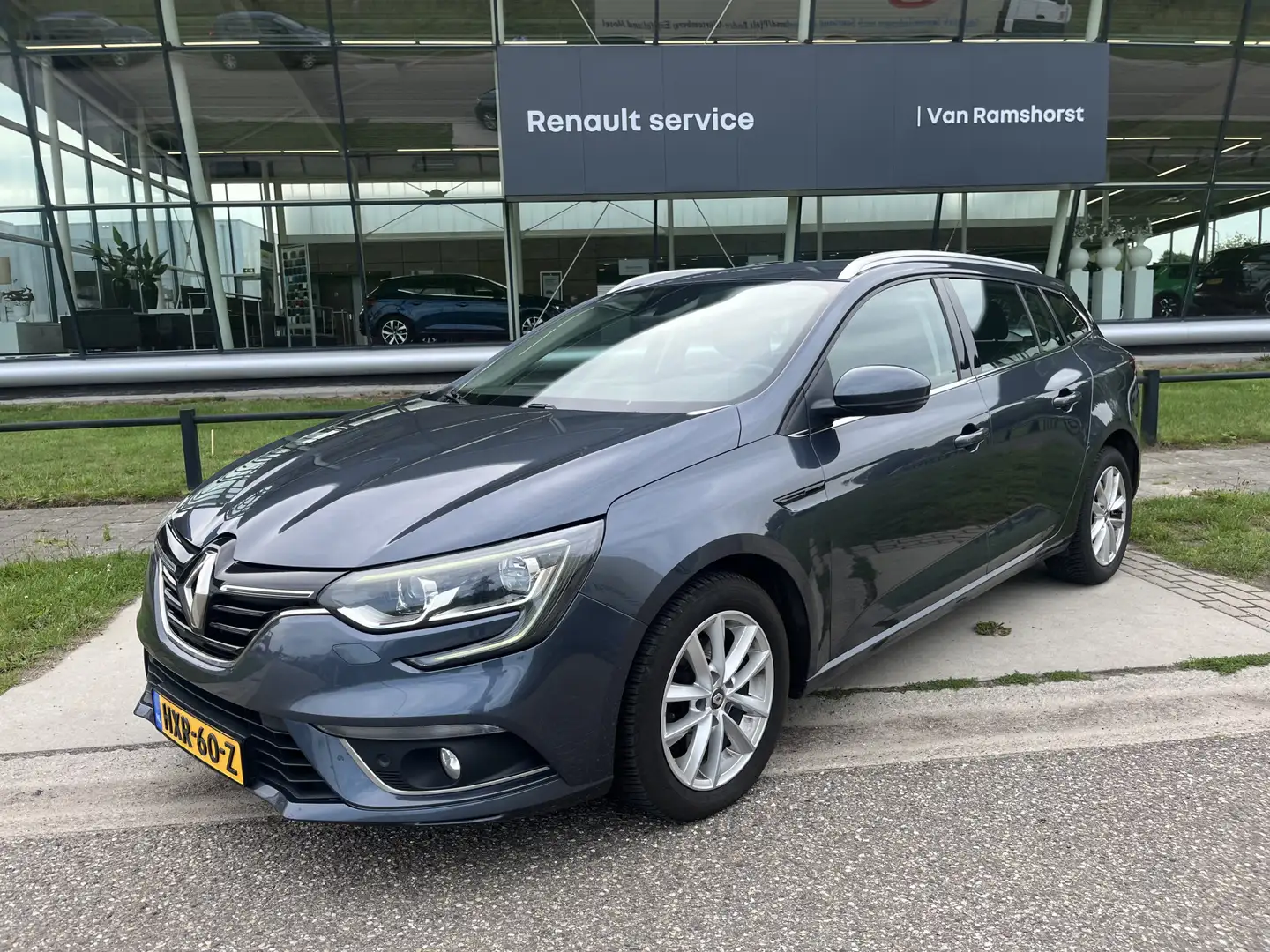 Renault Megane Estate 1.5 dCi / Stoelverw. / PDC. Achter / Climat Grijs - 1