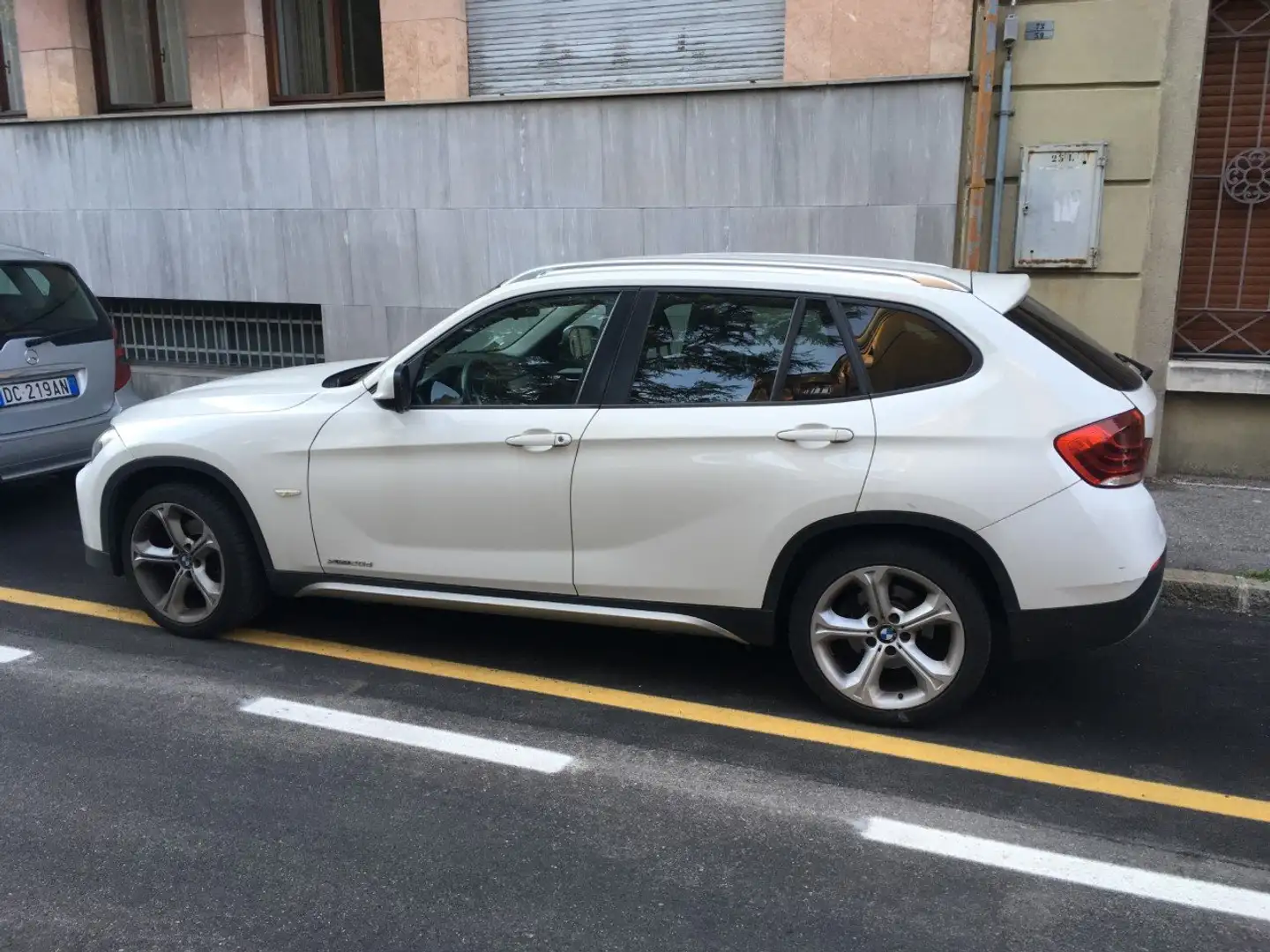 BMW X1 X1 E84 xdrive20d Futura Bílá - 1