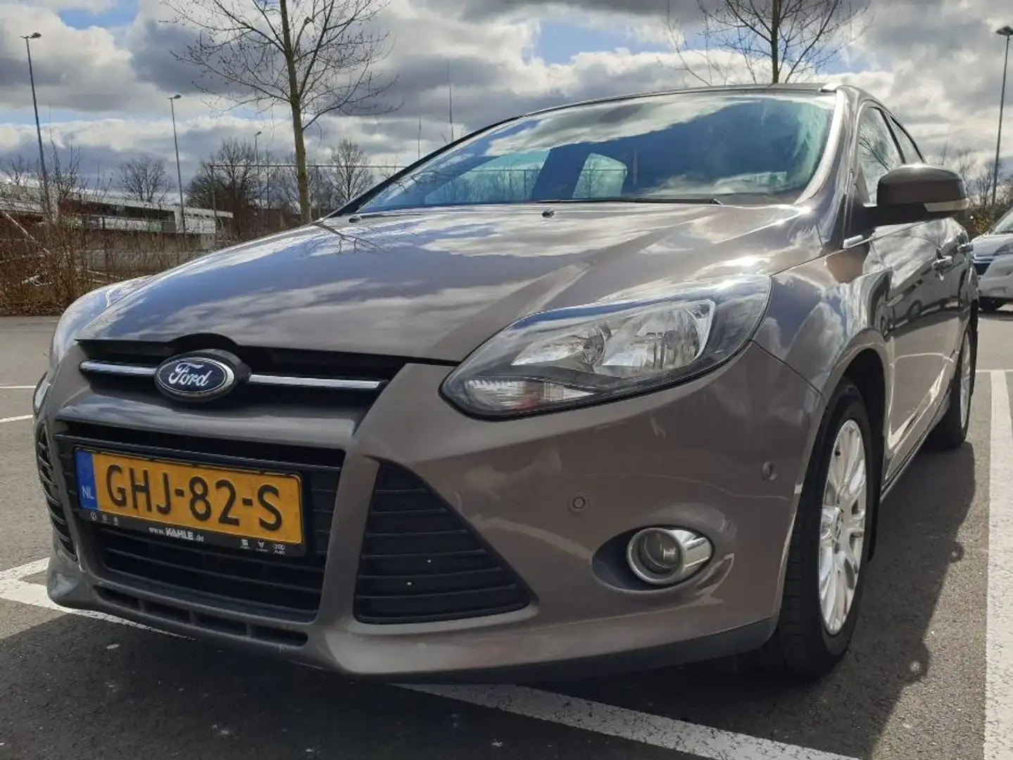 Ford Focus Focus+1.6+EcoB.+Titanium Beige - 1