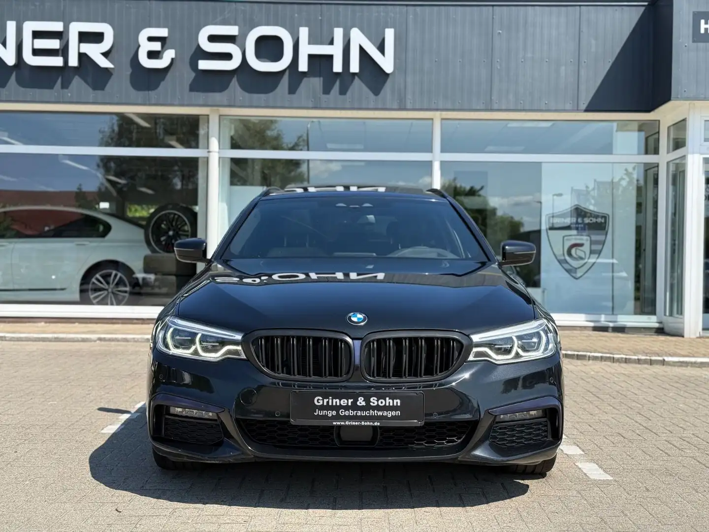 BMW 530 d M Paket,Pano,ACC,T-Win,HUD,Keyless,R-Kam Schwarz - 2