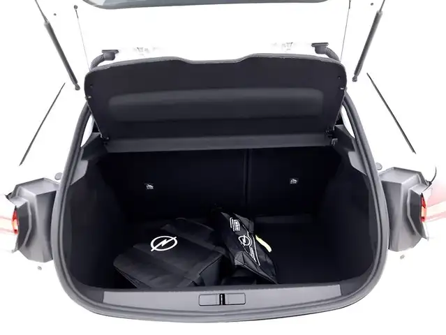 Opel Corsa-E view 14
