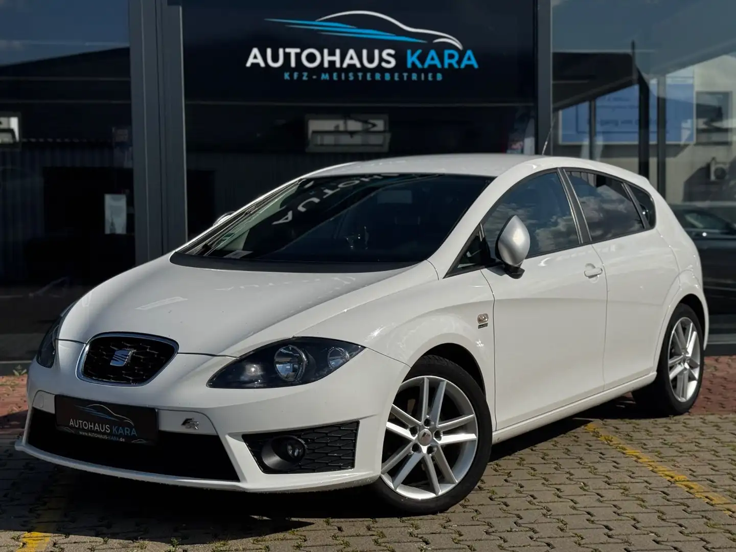 SEAT Leon FR 1.HAND Weiß - 1