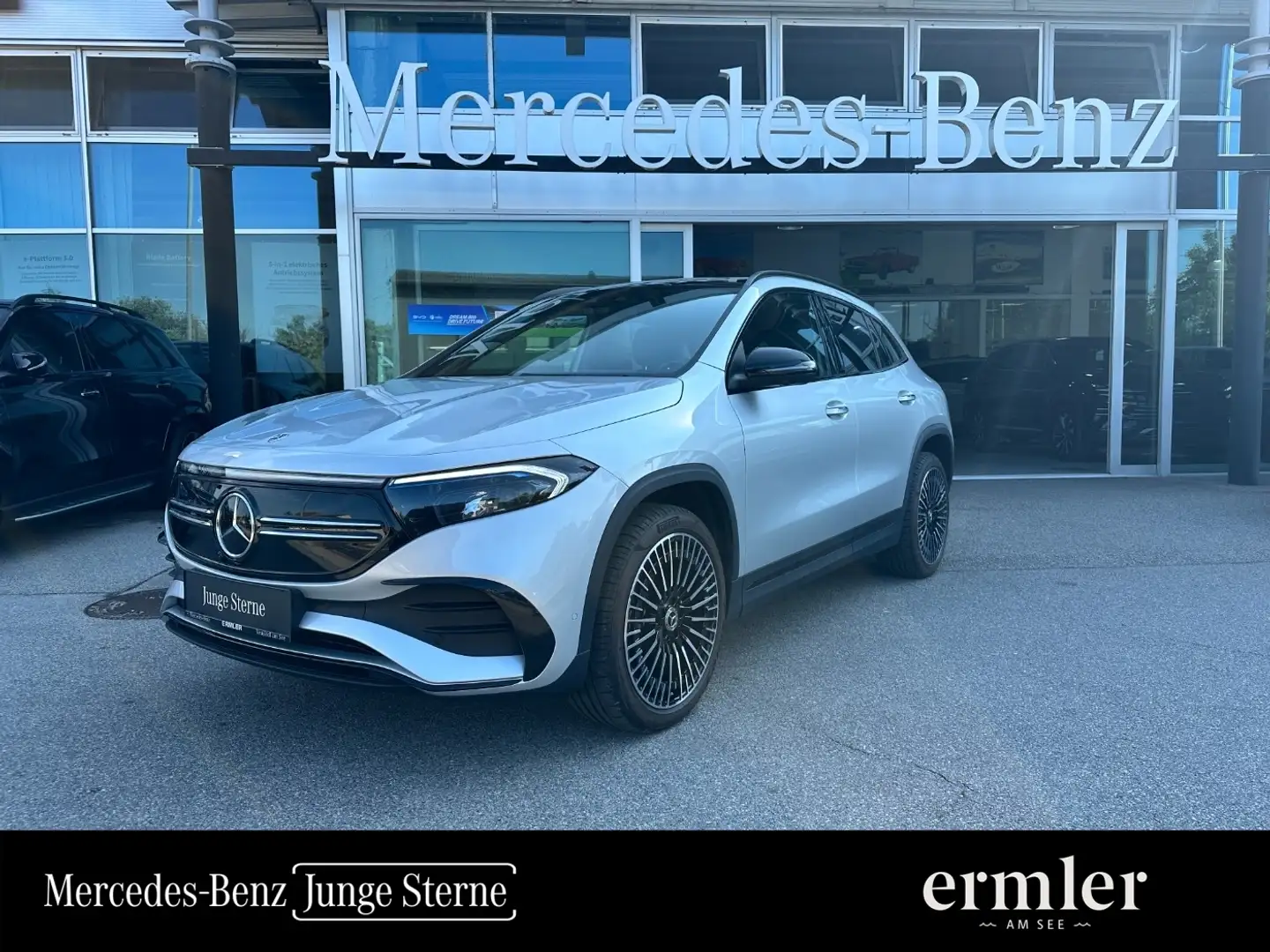 Mercedes-Benz EQA 350 4MATIC AMG Panorama Distronic Allrad Plateado - 1