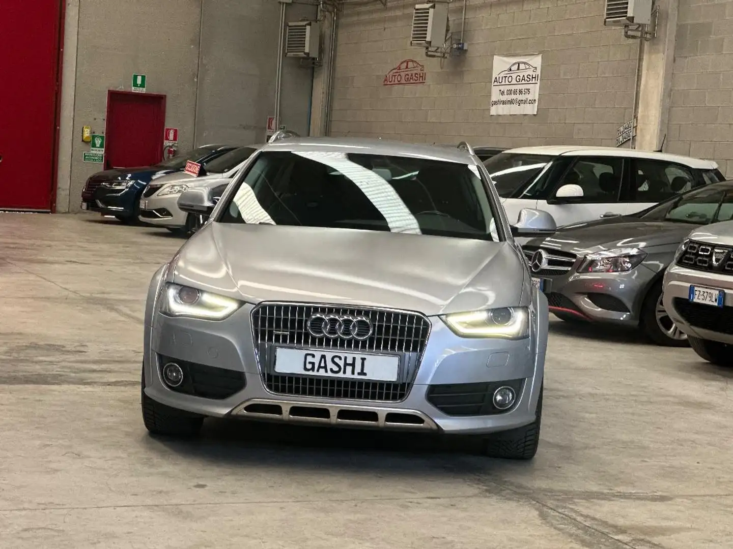 Audi A4 allroad 2.0 TDI 190 CV cl.d. S.tr. Business Plus Grigio - 2