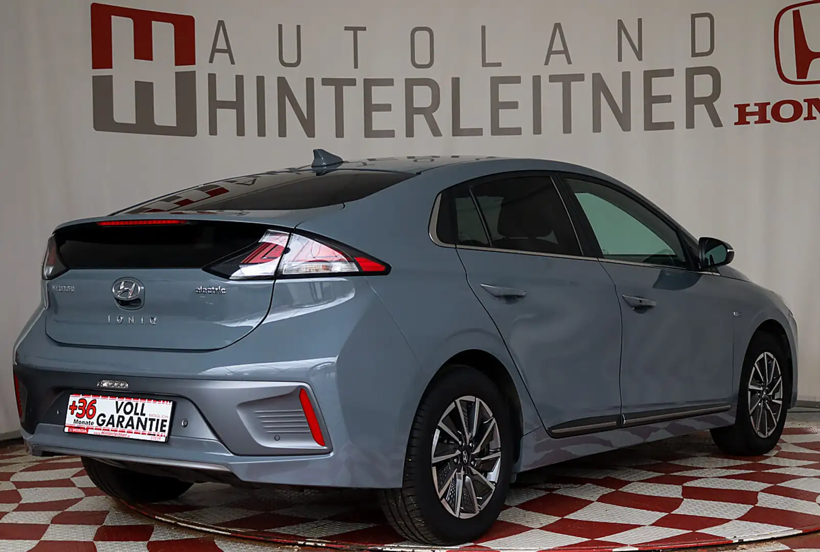 Hyundai IONIQ Ioniq Elektro 38kWh Level 5 Aut. / WÄRMEPUMPE /... Grau - 2