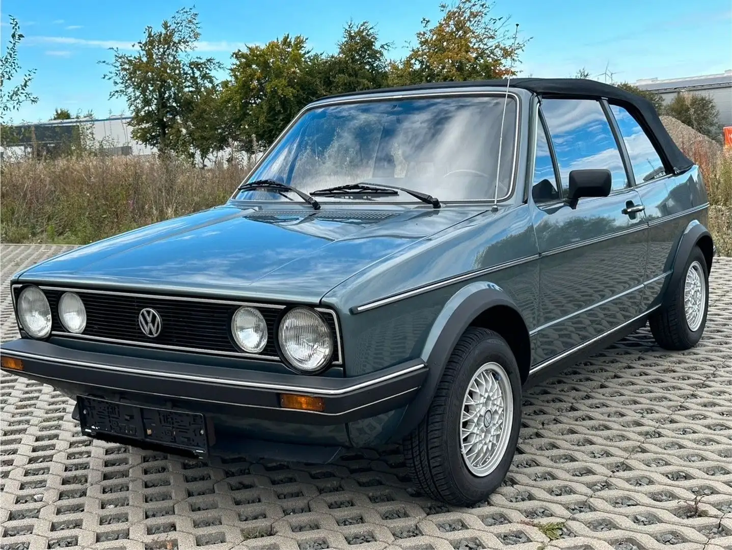 Volkswagen Golf Cabriolet 1.8 Benziner | H-Zulassung | AHK Gris - 1