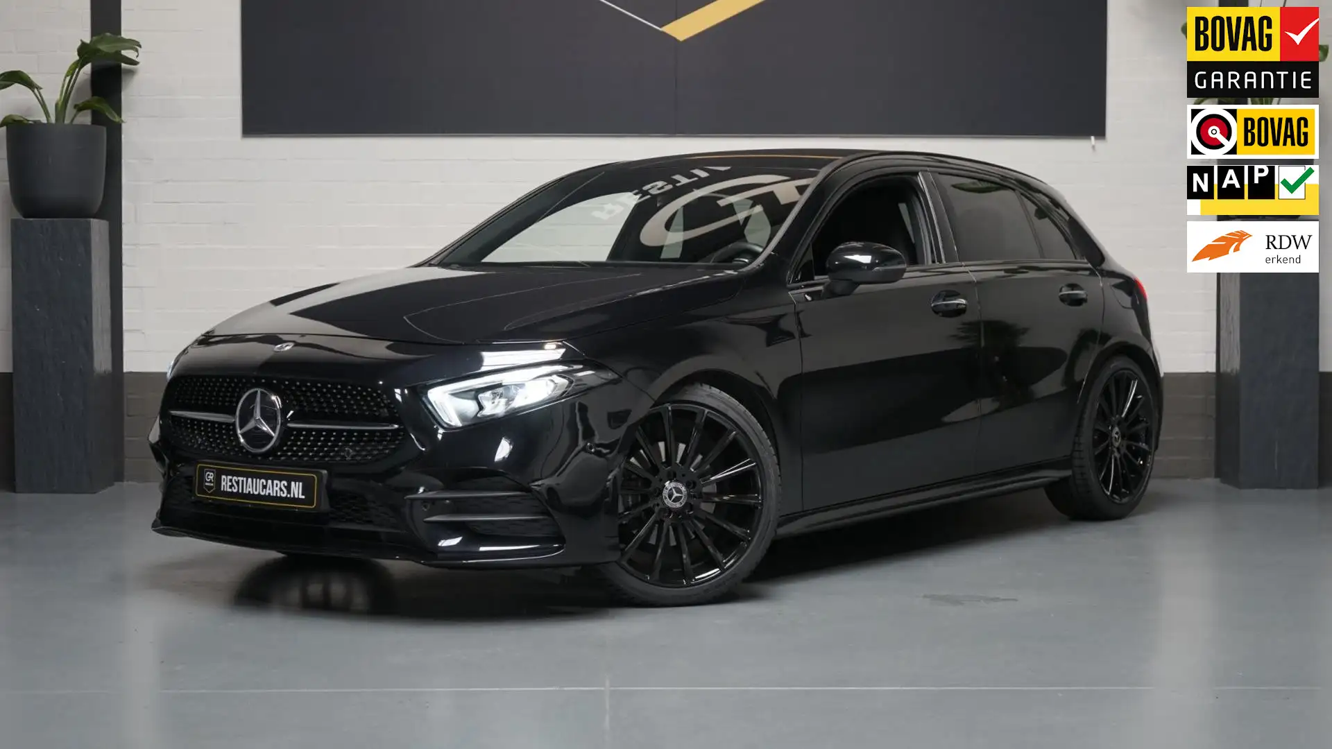 Mercedes-Benz A 200 A200 AMG AUTOMAAT-AMBIANCE-CAMERA-CLIMA-KEYLESS-LE Fekete - 1