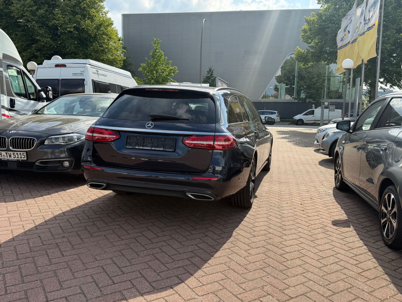Mercedes-Benz E 400 d 4MATIC 1.H NIGHT MEM LED NAV KAM E.HECK — photo 8