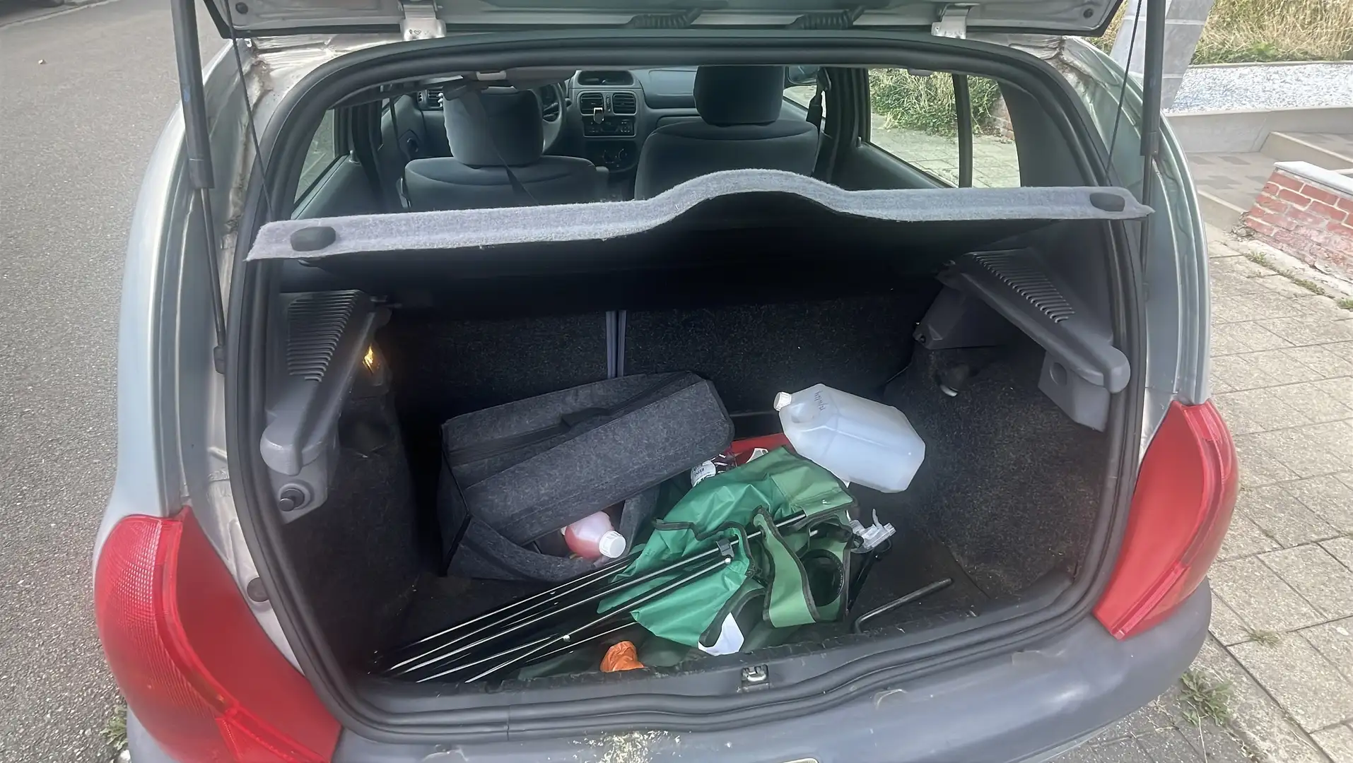 Renault Clio 1.6i RN - 2