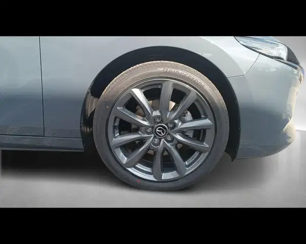Mazda Mazda3 view 9