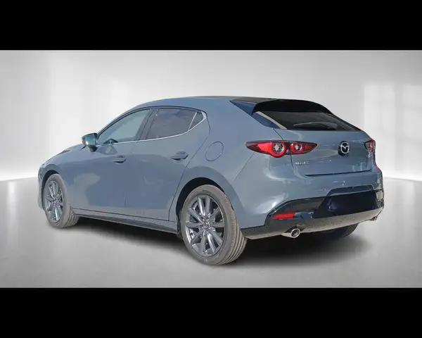 Mazda Mazda3 view 2