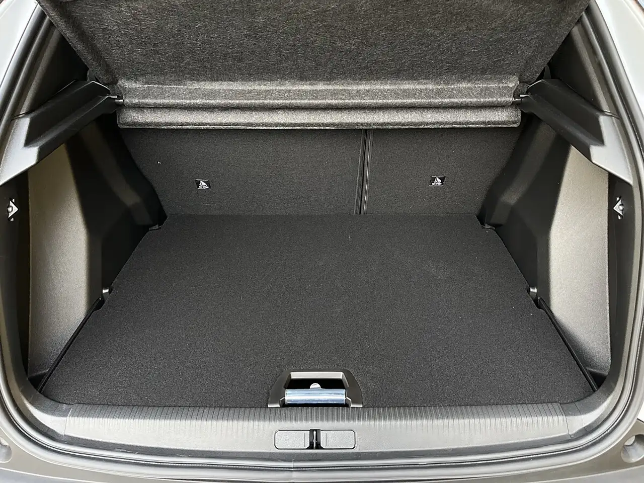 Peugeot 2008 PureTech 100 Allure 6-Gang-Manuell!TOP ANGEBOT! 11