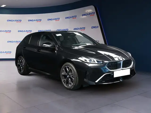 BMW 1 Series view 3