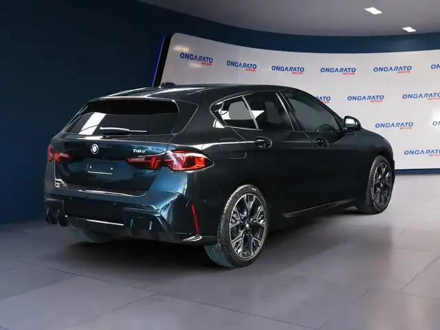 BMW 1 Series view 5