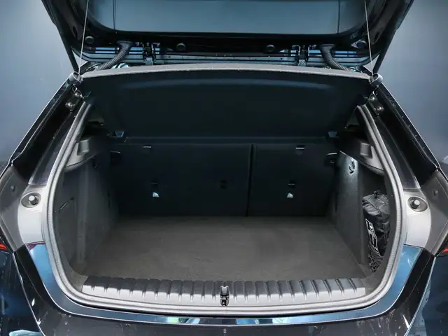 BMW 1 Series view 10
