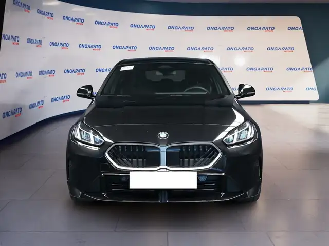 BMW 1 Series view 2