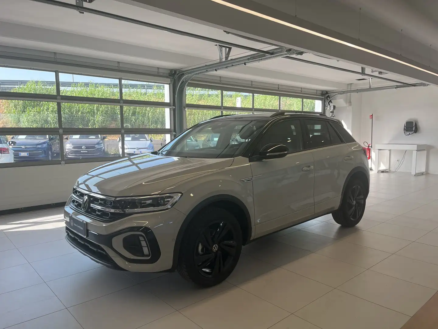 Volkswagen T-Roc 2.0 TDI SCR R-LINE 115CV Nero - 1