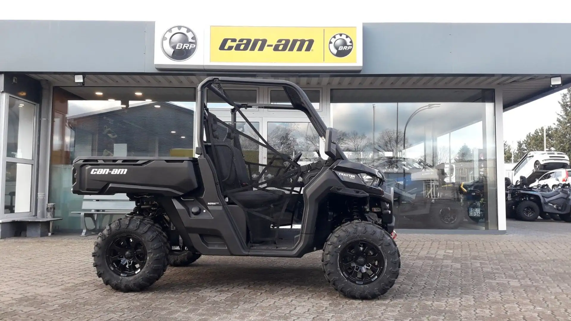Can-Am Traxter HD10 XU T ABS mit Heizung MJ 2025 Schwarz - 2