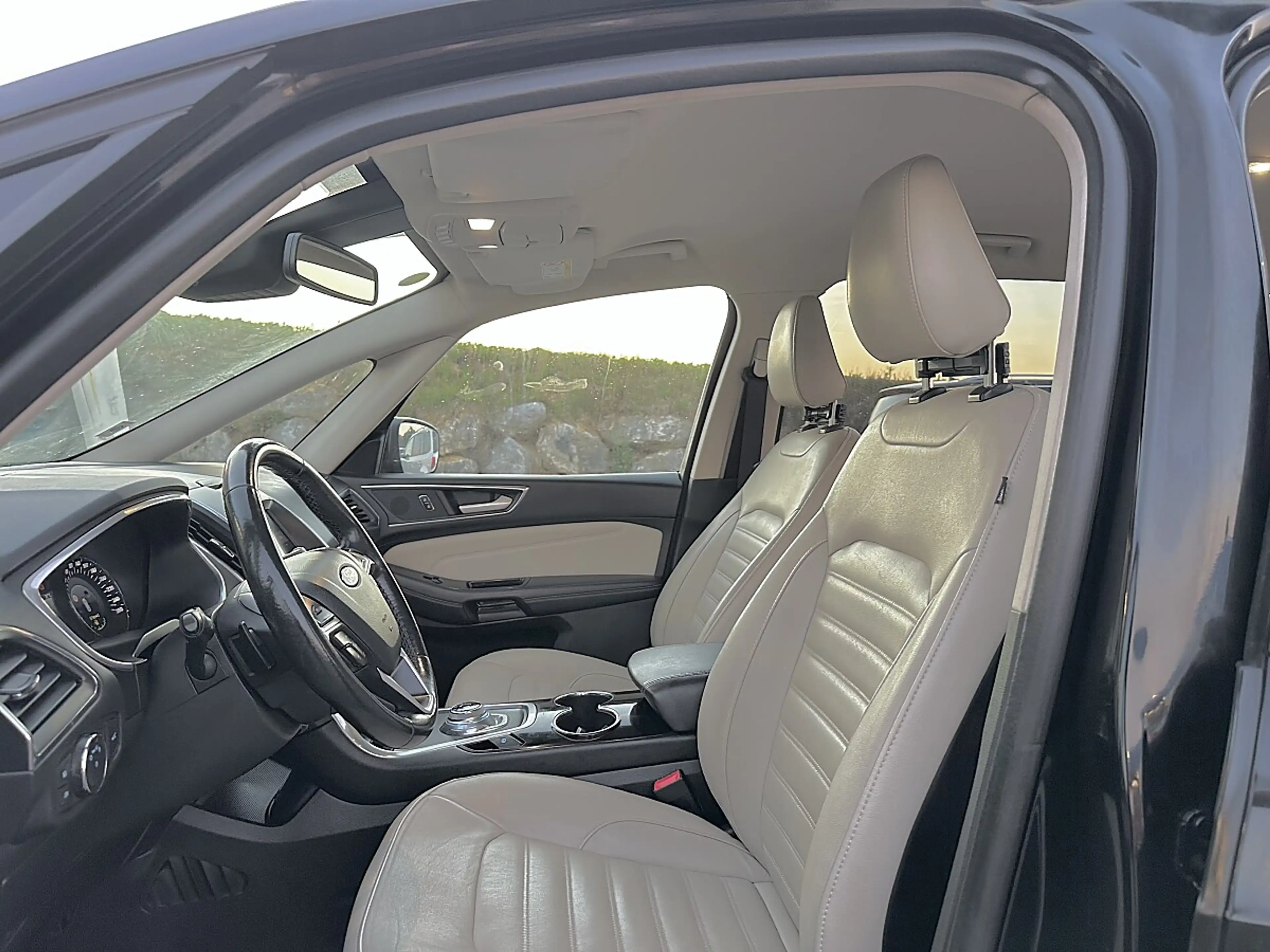 Ford Galaxy 2,0 EcoBlue TITANIUM - KAMERA - AUT.GETR. - TOT... — photo 12