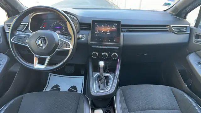 Renault Clio view 11