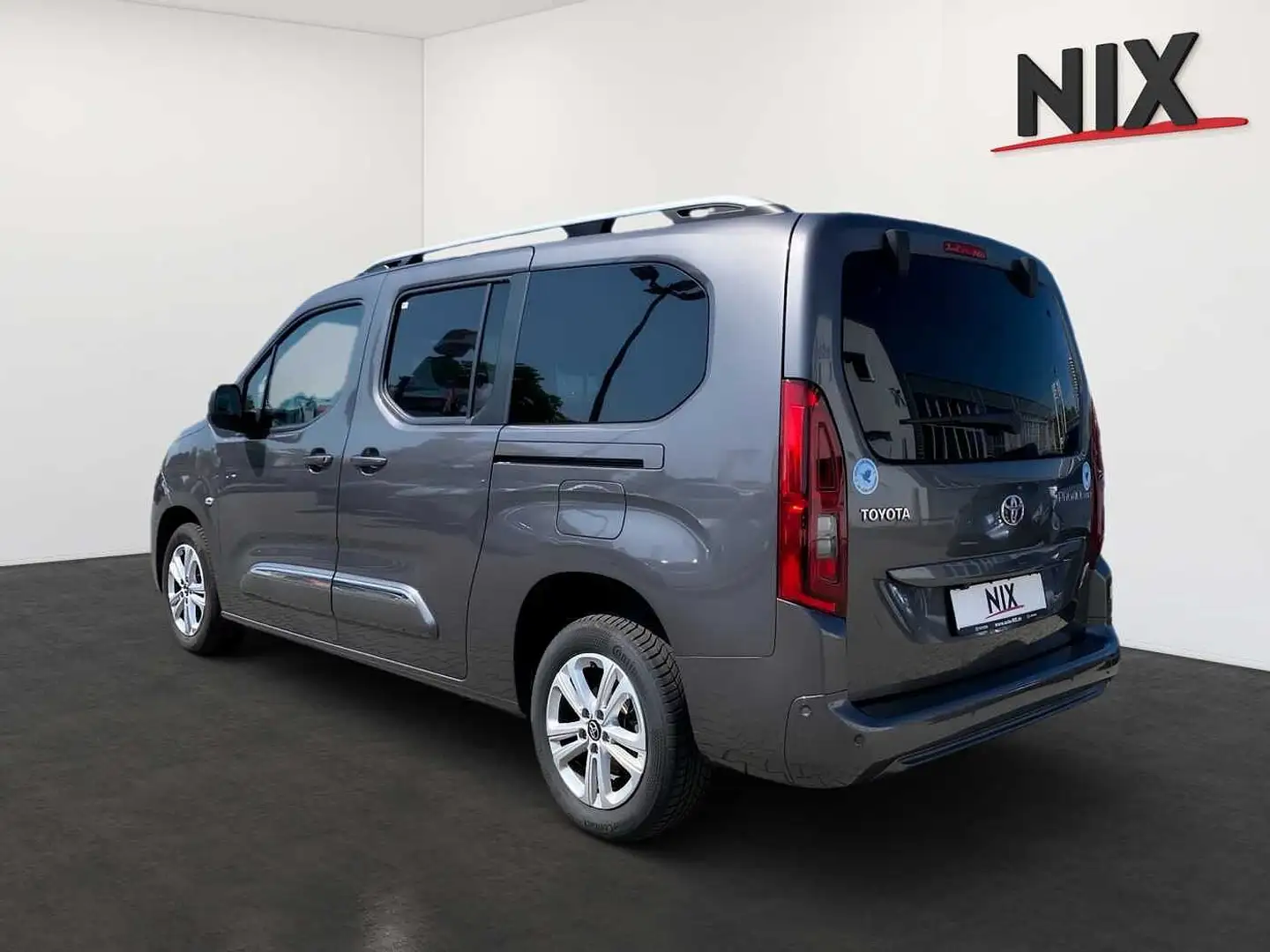 Toyota Proace City Verso 1,5l-130PS, Team D L2 Grau - 2