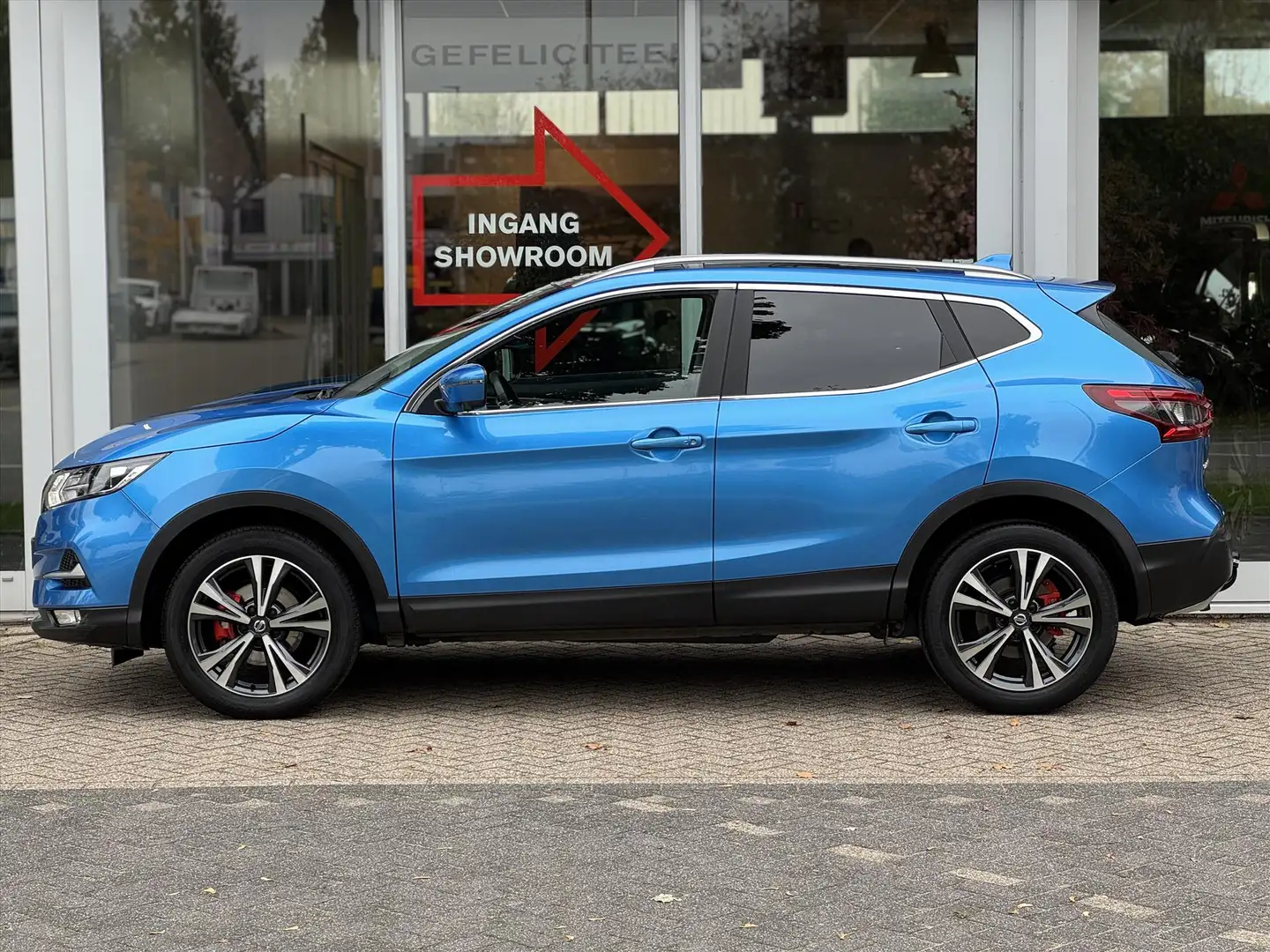 Nissan Qashqai 1.2 DIG-T 115pk N-Connecta | Panoramadak | Trekhaa Blauw - 2