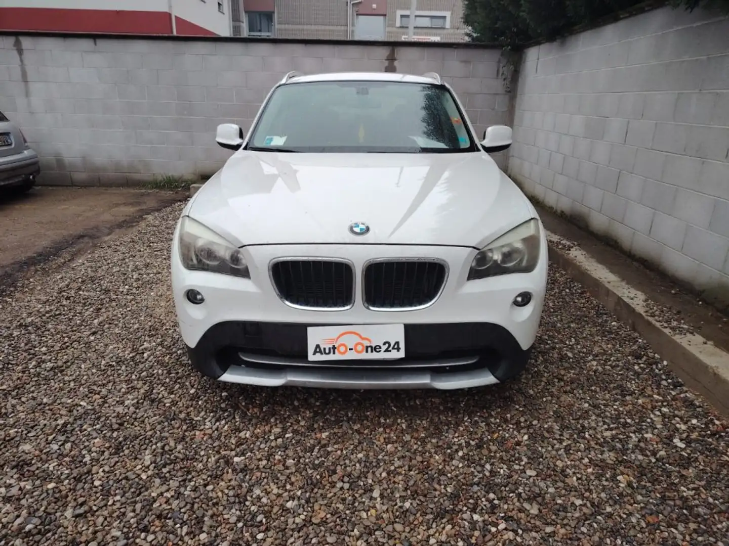 BMW X1 xDrive18d Futura MOTORE GUASTO Bianco - 2