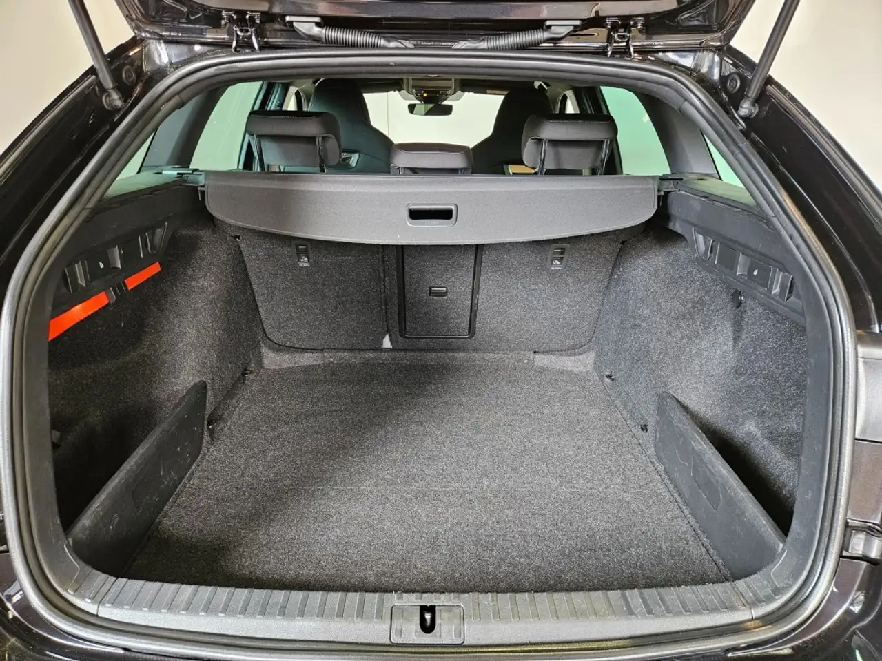 Skoda Octavia Combi 1.0 TSI Sport Business / Virtual / Sportstoe, миниатюра 15
