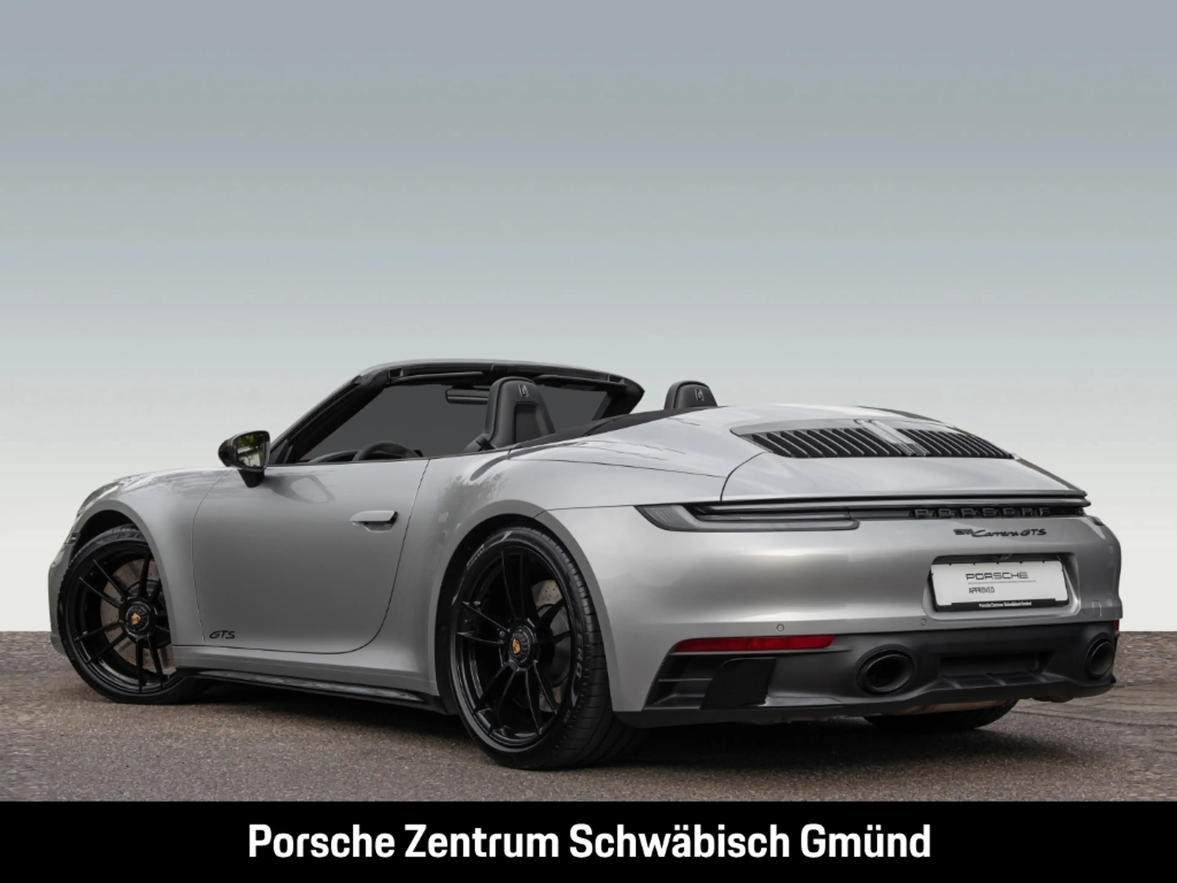 Porsche 992 911 Carrera GTS Cabrio Burmester InnoDrive — photo 3