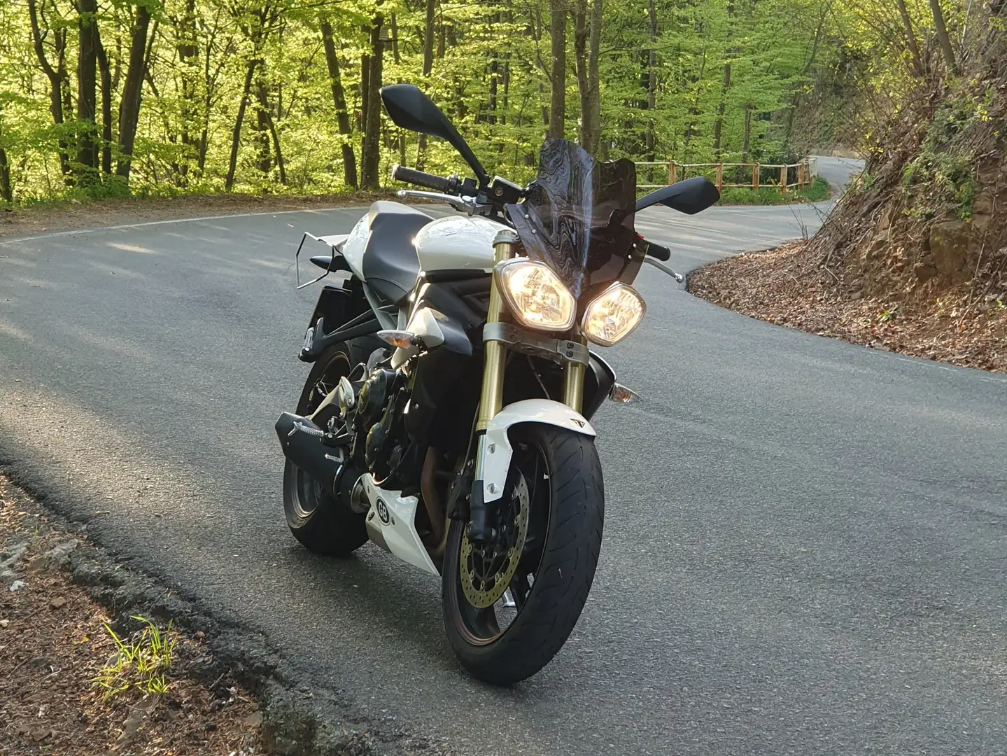 Triumph Street Triple 675 ABS Bianco - 1