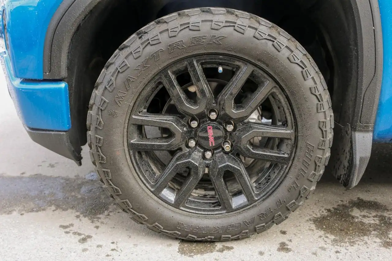 GMC Sierra 1500 снимка GMC Sierra 1500