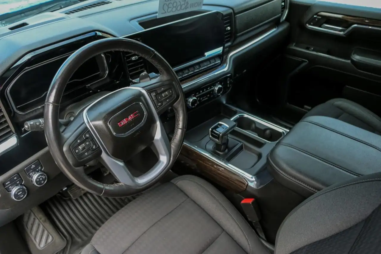 GMC Sierra 1500 снимка GMC Sierra 1500