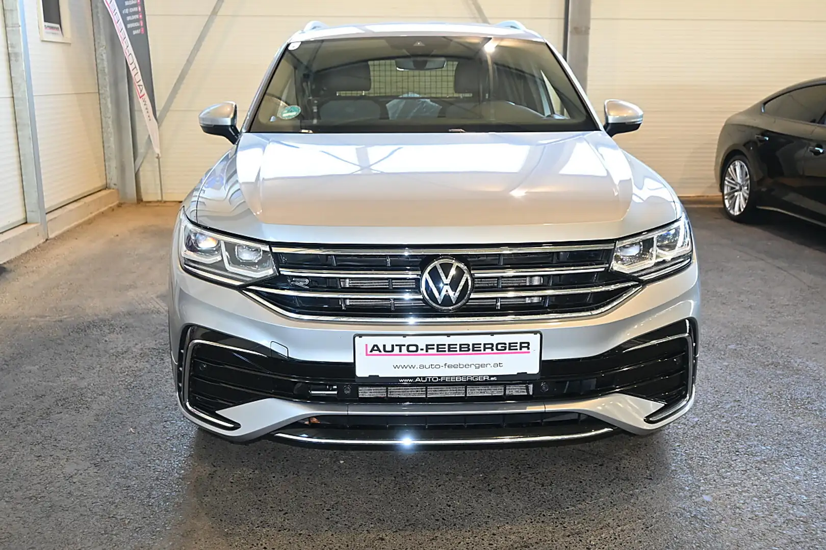 Volkswagen Tiguan Allspace 1.5 TSI ACT R-Line; ACC, Matrix-LED, Winterpake... Silber - 2