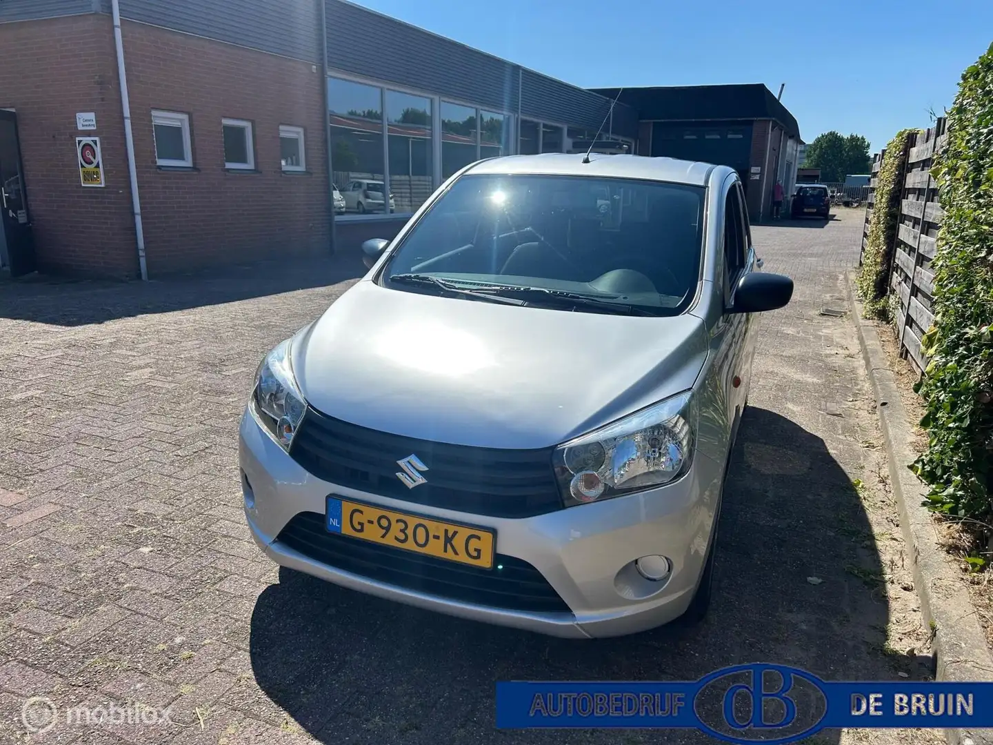 Suzuki Celerio 1.0 Comfort Gris - 2